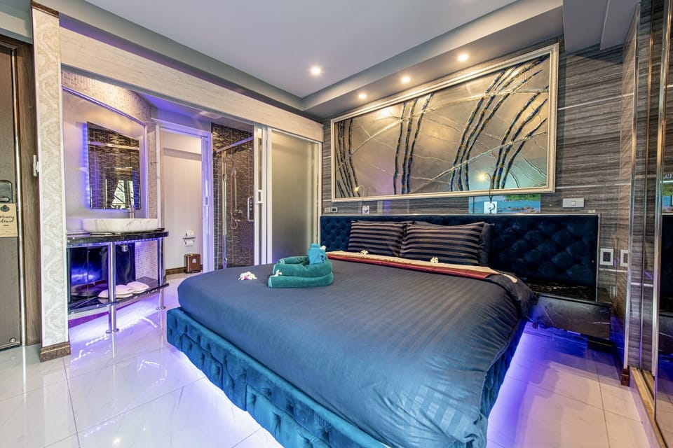 Basic Double Room | Premium bedding, minibar, in-room safe, individually decorated