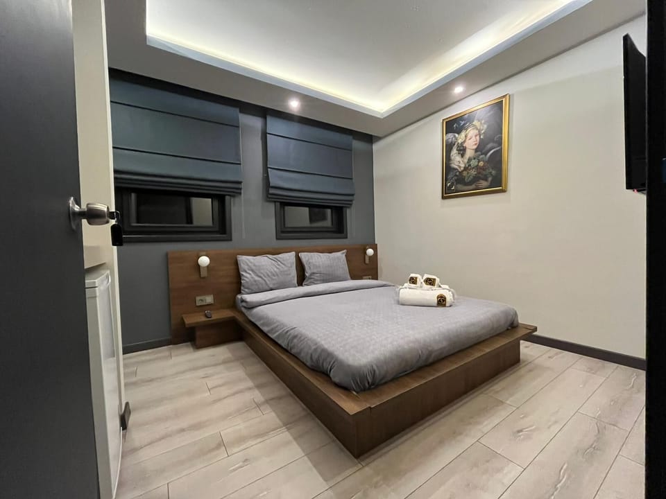 Premium bedding, Tempur-Pedic beds, free WiFi, bed sheets