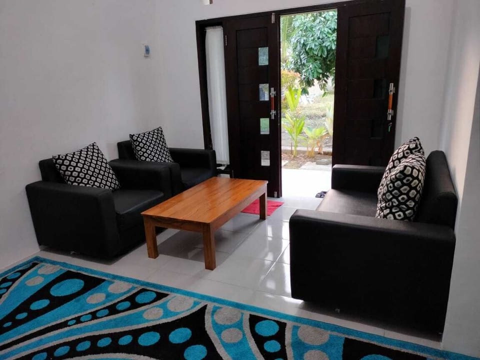 Basic Villa | Living room