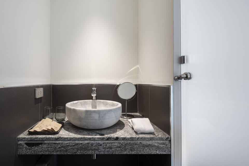 Standard Double or Twin Room | Memory foam beds, minibar, laptop workspace, soundproofing