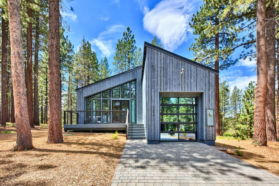 Modern Mountain Living - Modern Mountain Living
