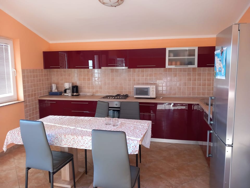 Family Apartment, 2 Bedrooms, Terrace, Courtyard View | In-room dining
