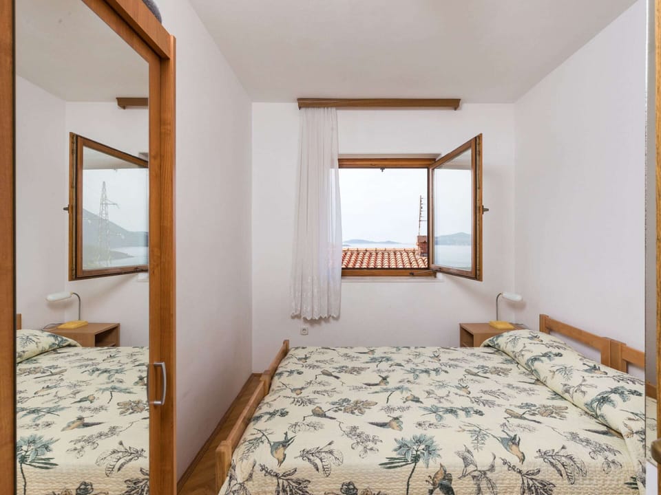 Apartments Kisic-three Bedroom Apartment With Sea View Apartment in Mlini