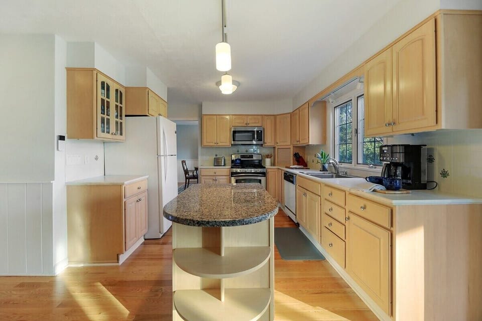 Bright and Sunny Kitchen is Fully Equipped