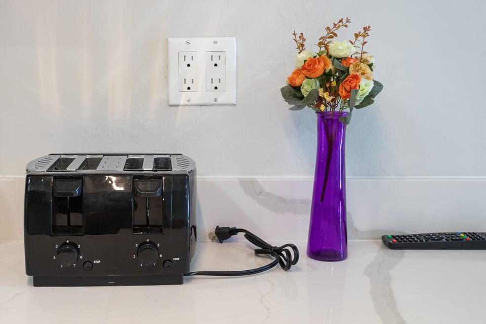 Amenities and decor