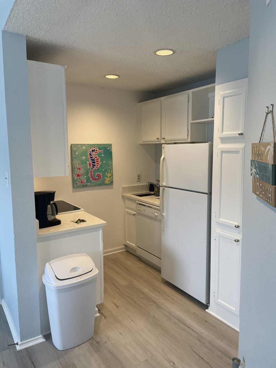 Apartment full kitchen