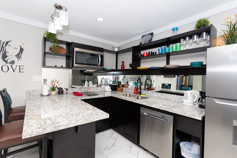 Fully equipped kitchen, with everything for your cooking needs