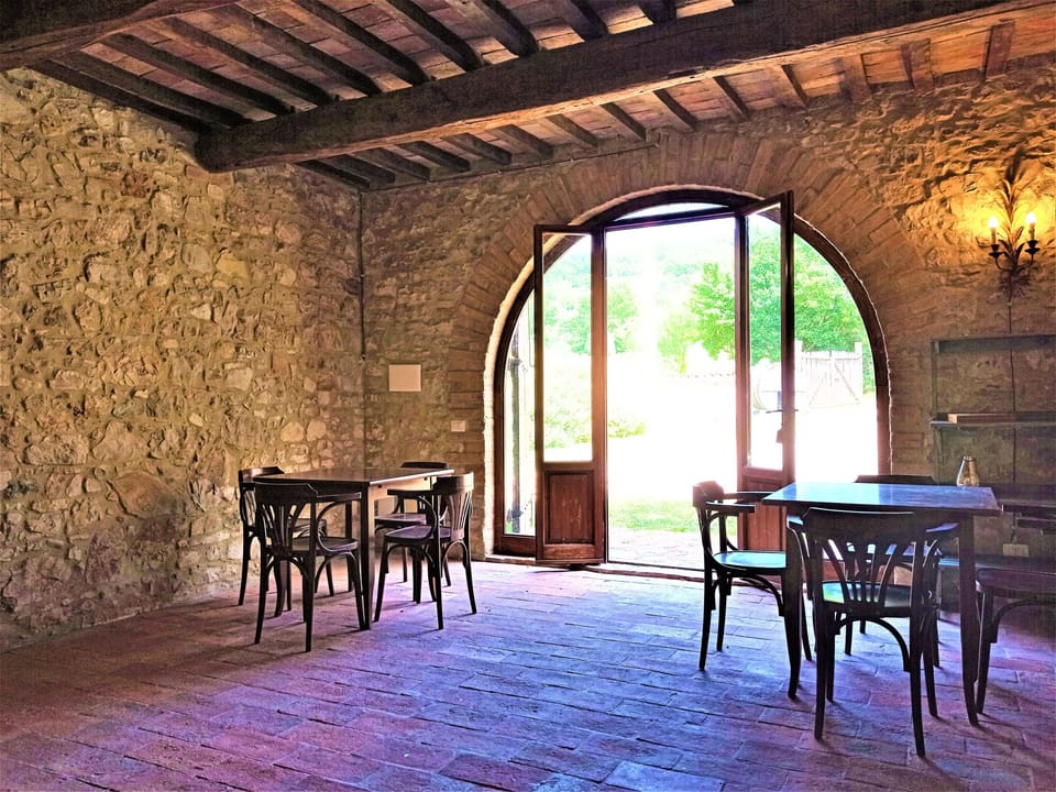 House, Multiple Bedrooms, Accessible, Smoking | Dining room