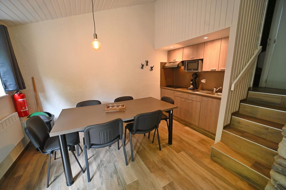 Bungalow | Dining