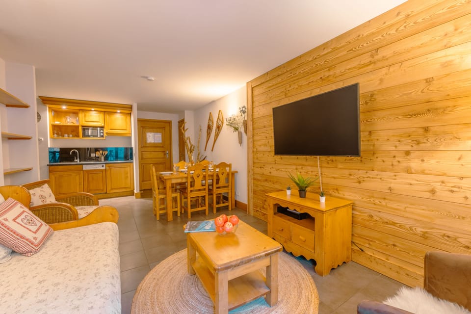 Living and dining room