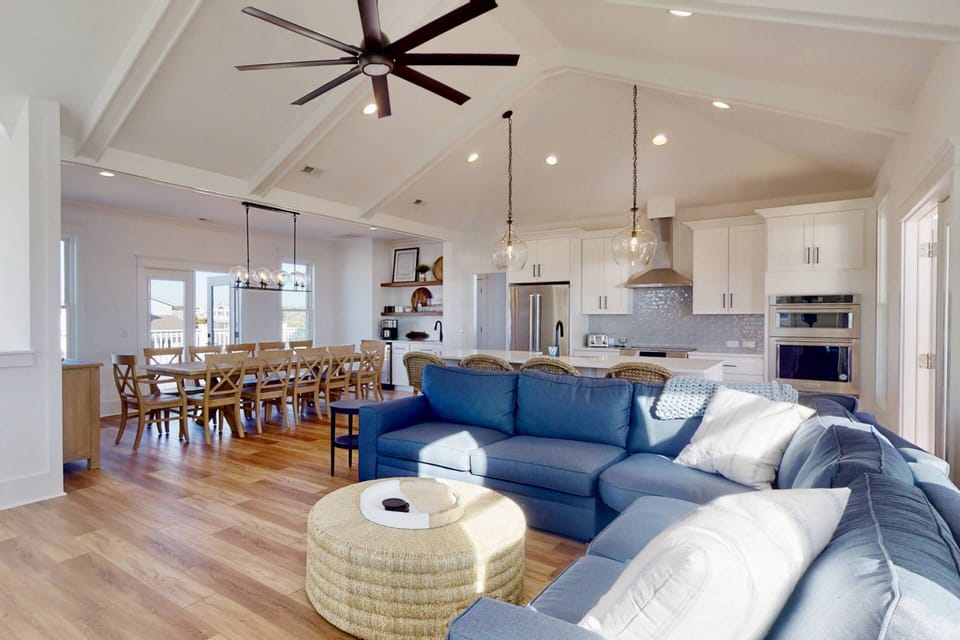 Vaulted ceiling, plenty of windows with ocean views, open floor design, you will not feel cramped at Beach Bliss