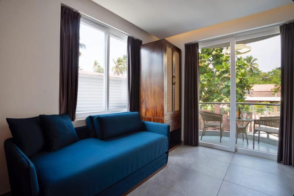 Pool view with Balcony | Living area | 32-inch LED TV with cable channels, TV