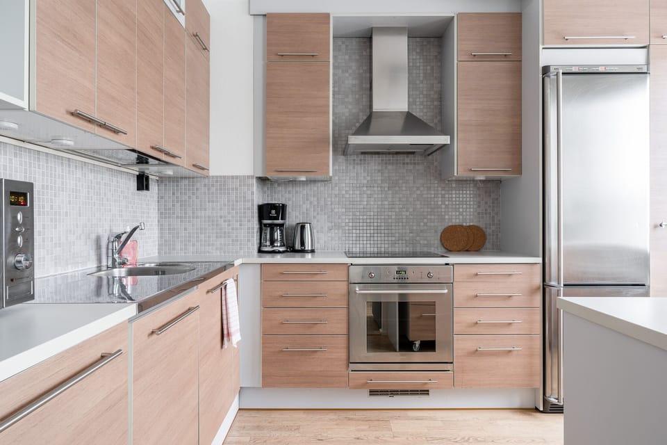 Exclusive Apartment | Private kitchen | Full-size fridge, microwave, oven, stovetop