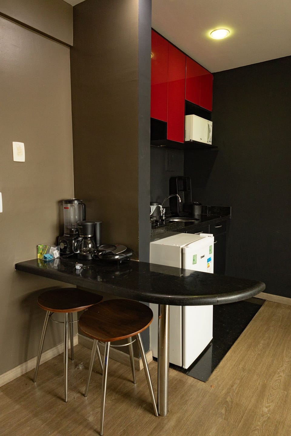 Apartment | Private kitchen | Mini-fridge, microwave, toaster