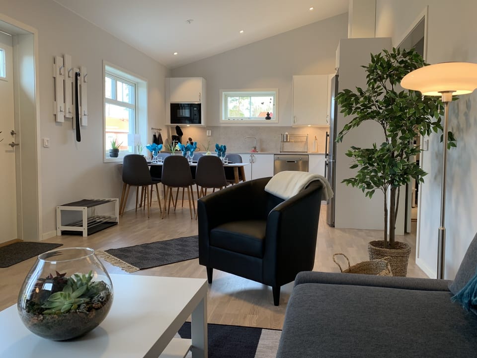 Comfort House, Accessible, Ocean View (Hus 11) | Living area | LED TV