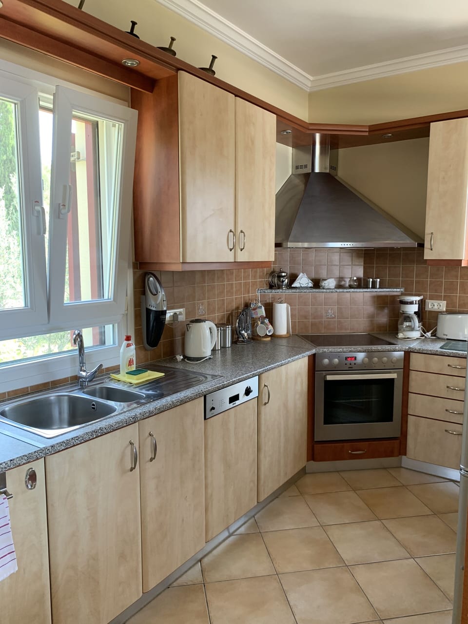 Open plan fully equipped kitchen 