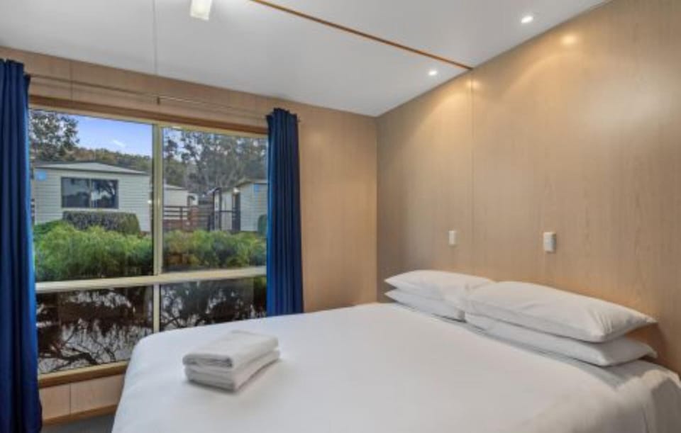 Standard 2 Bedroom Cabin | Iron/ironing board, free cribs/infant beds, free WiFi, bed sheets
