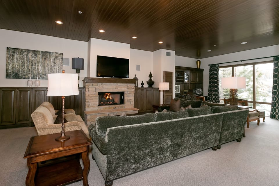 Indoors, Living Room, Furniture, Home Decor, Couch