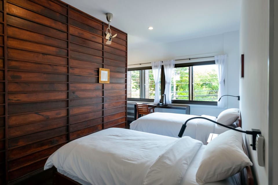 Superior Twin Room | 1 bedroom, premium bedding, pillowtop beds, minibar