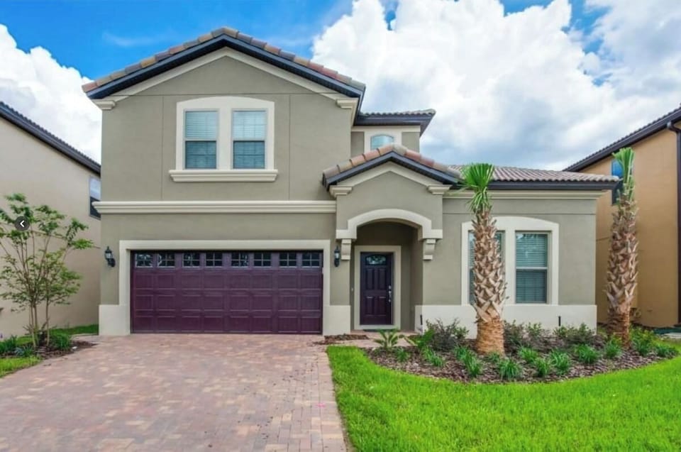 Massive 4,000+ sf Kissimmee Home in a Resort Style Gated Community!