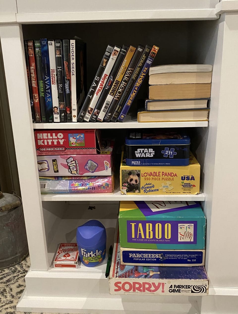 Dvd’s, books, puzzles and games