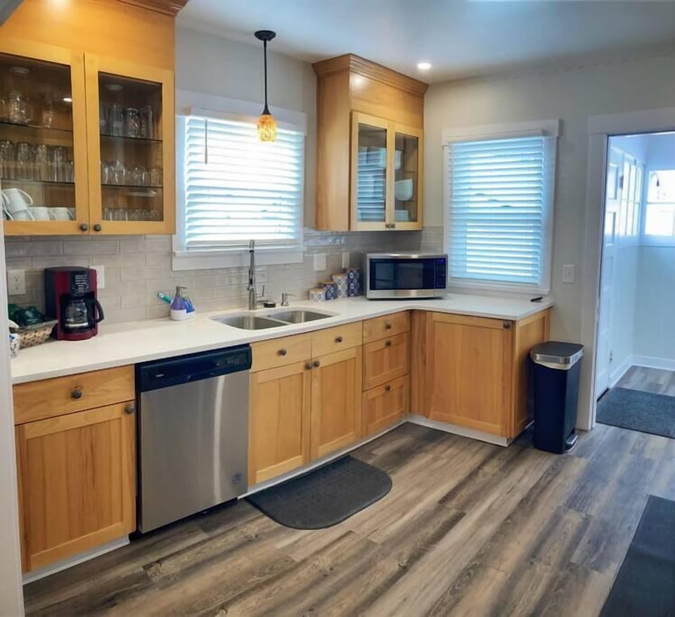 Fully updated kitchen