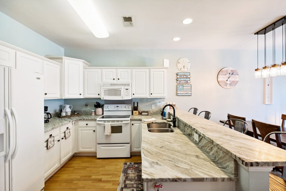 Fully stocked kitchen