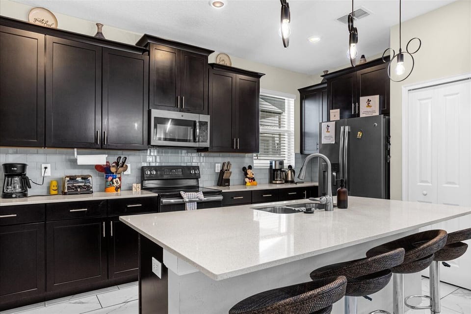 Fully equipped kitchen