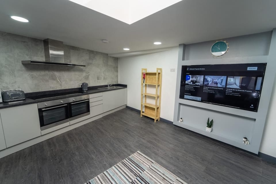 Studio | Private kitchen | Fridge, microwave, oven, stovetop