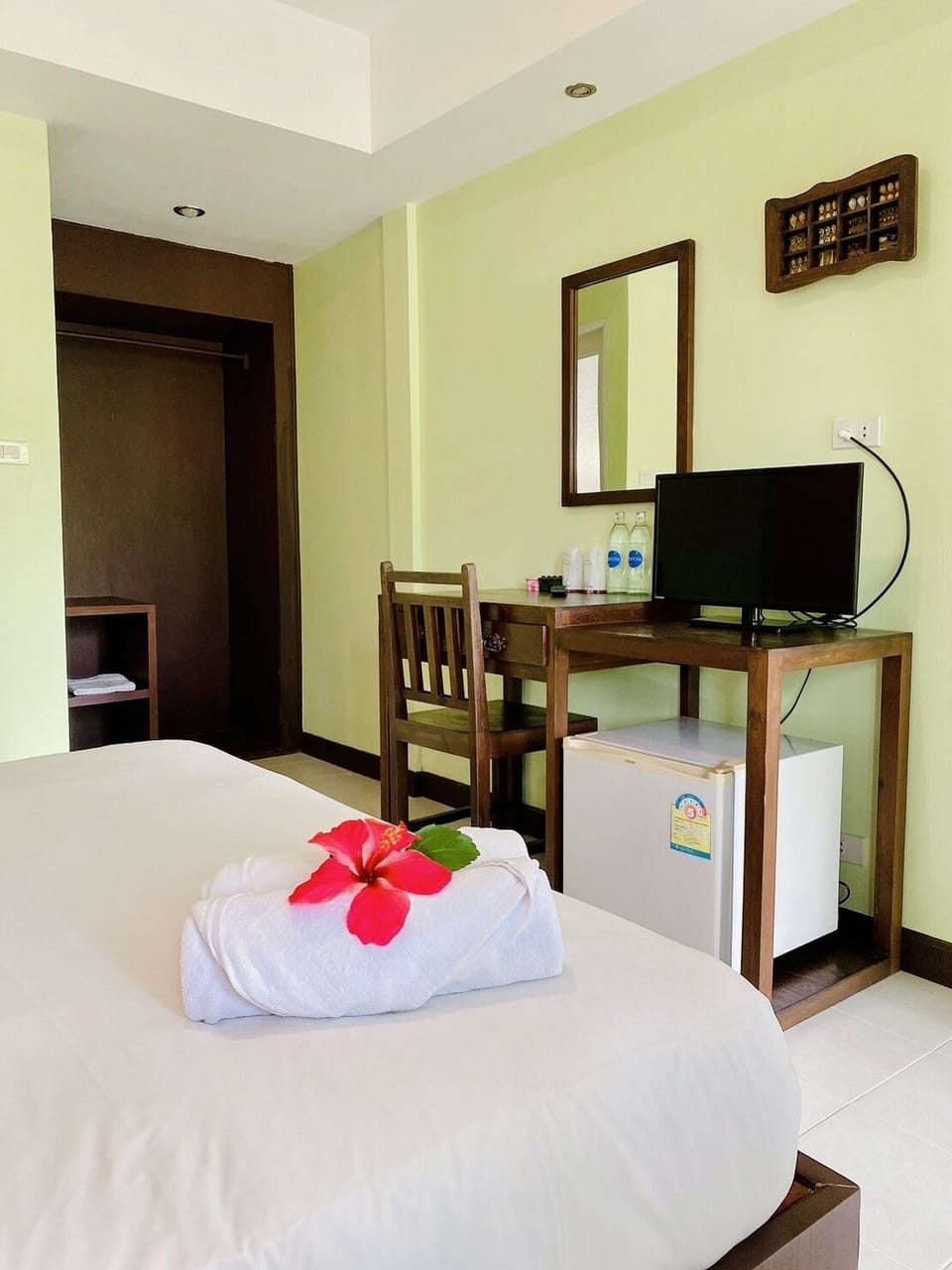 Economy Double Room | Desk, WiFi (free), bed sheets