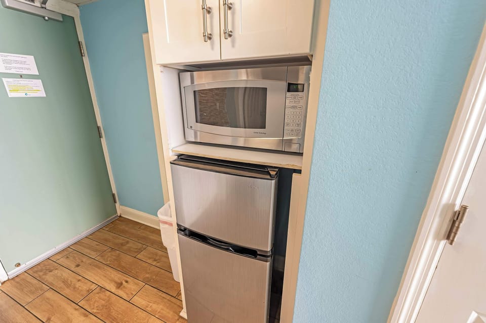 Kitchen Basics that are Available in the Unit
