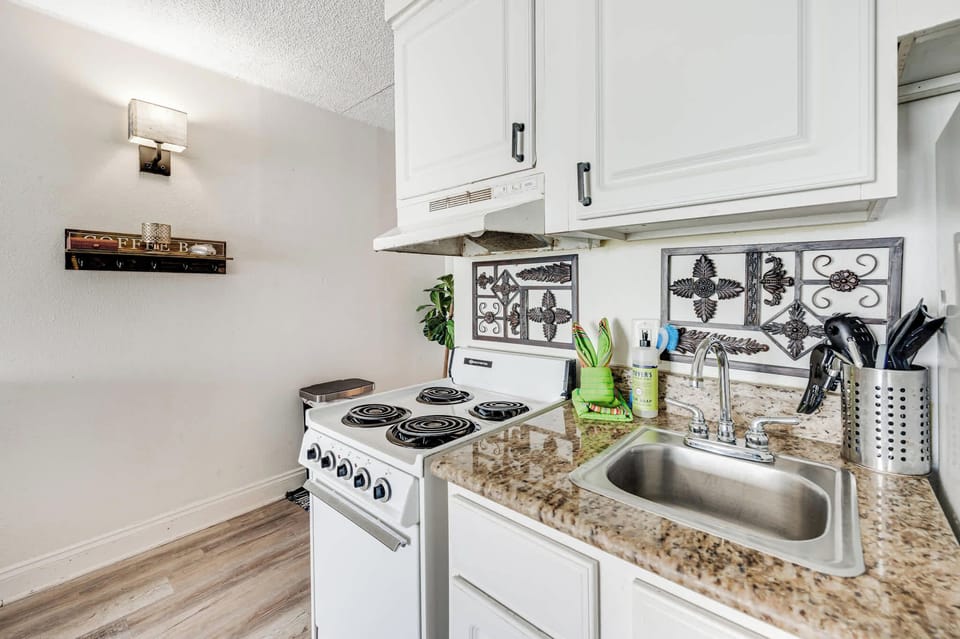 Large Kitchen Area
