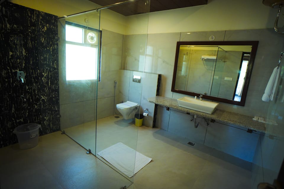 The Banyan Duplex | Bathroom
