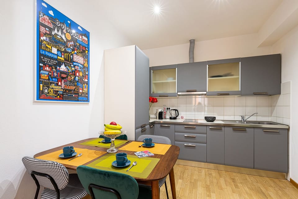City Studio | Living area | 30-inch Smart TV with satellite channels, TV