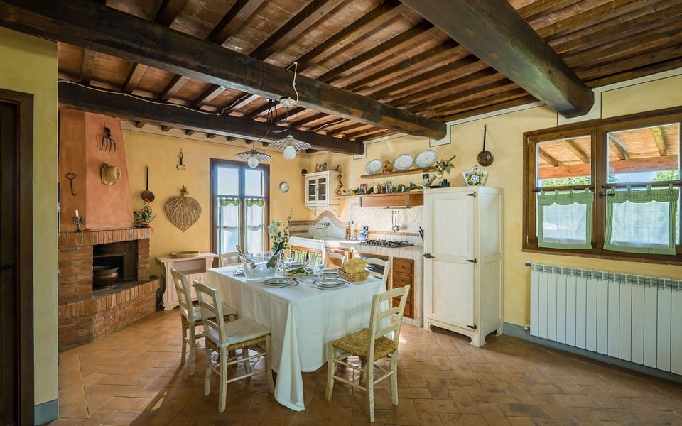Classic Villa | Living area | 30-inch flat-screen TV with cable channels, TV