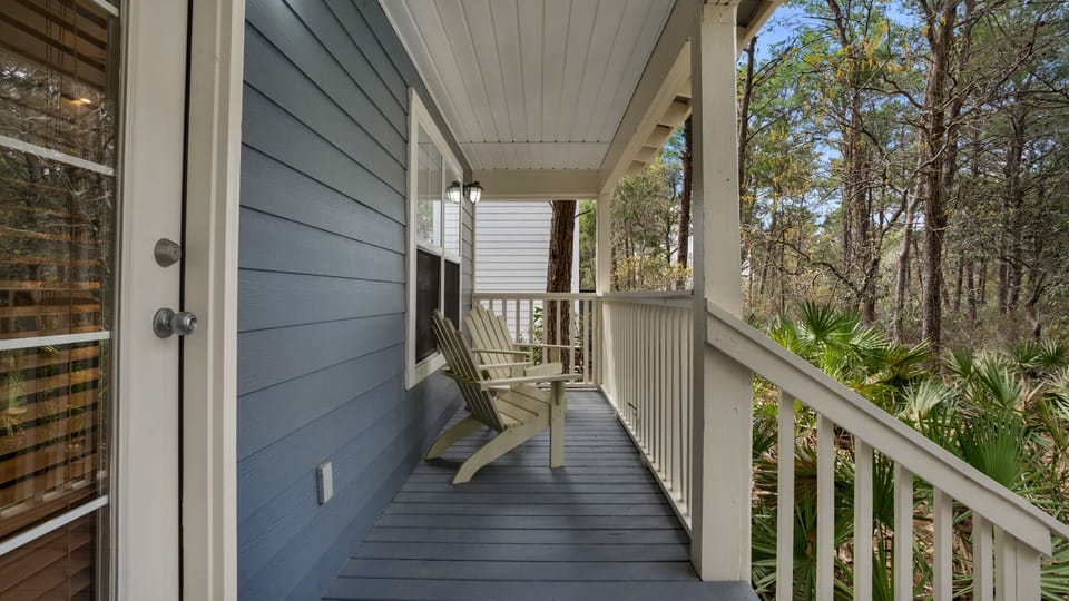 Palmetto Cottage Balcony