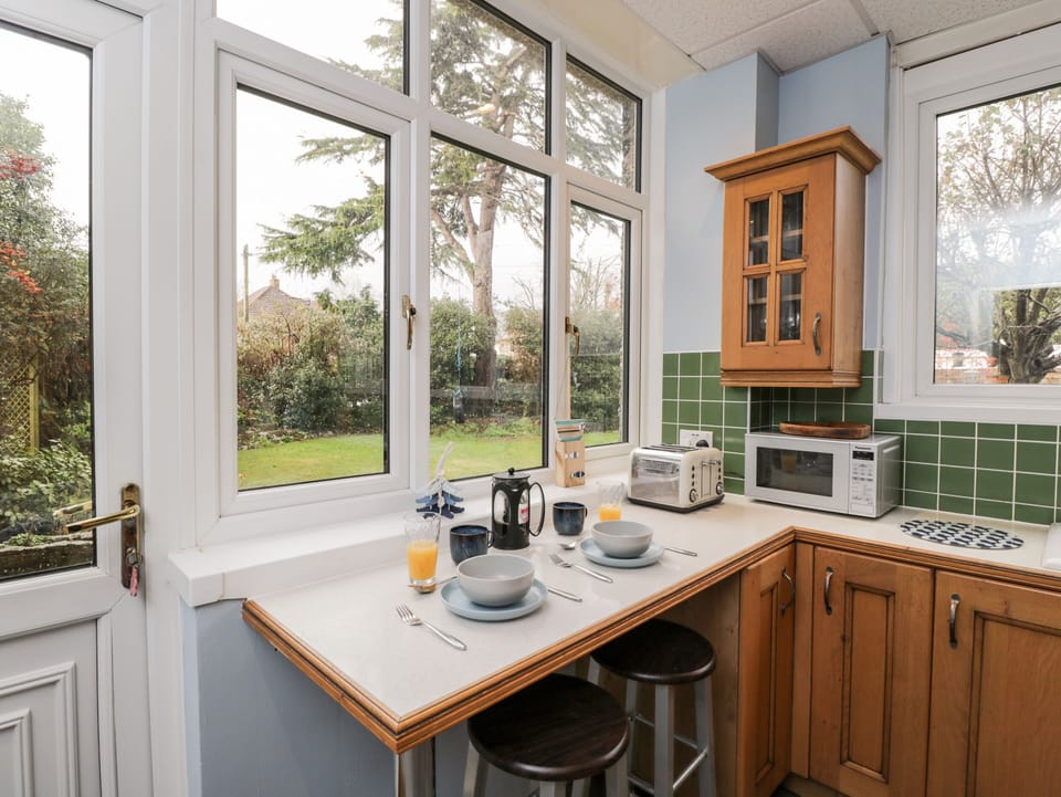 Fridge, dishwasher, electric kettle, toaster