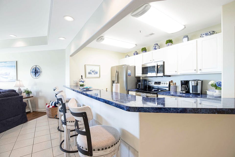 Enjoy breakfast bar seating