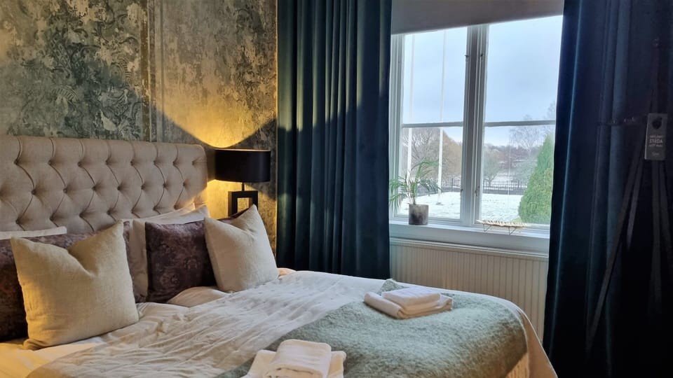 Superior Double or Twin Room | Blackout drapes, iron/ironing board (on request), WiFi (free)