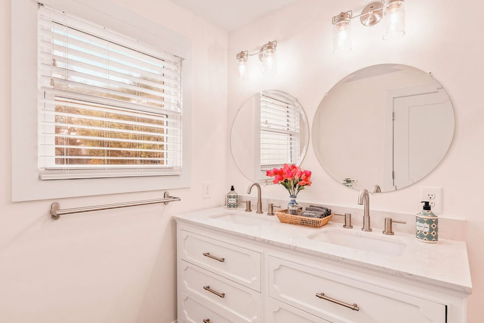 Primary suite bathroom