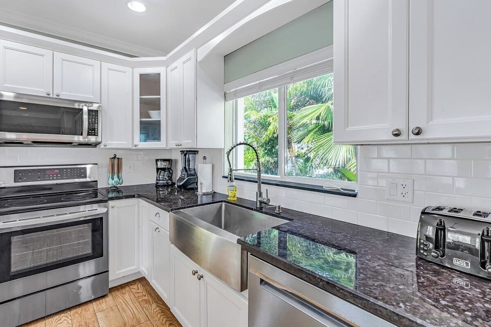 Kitchen view 4