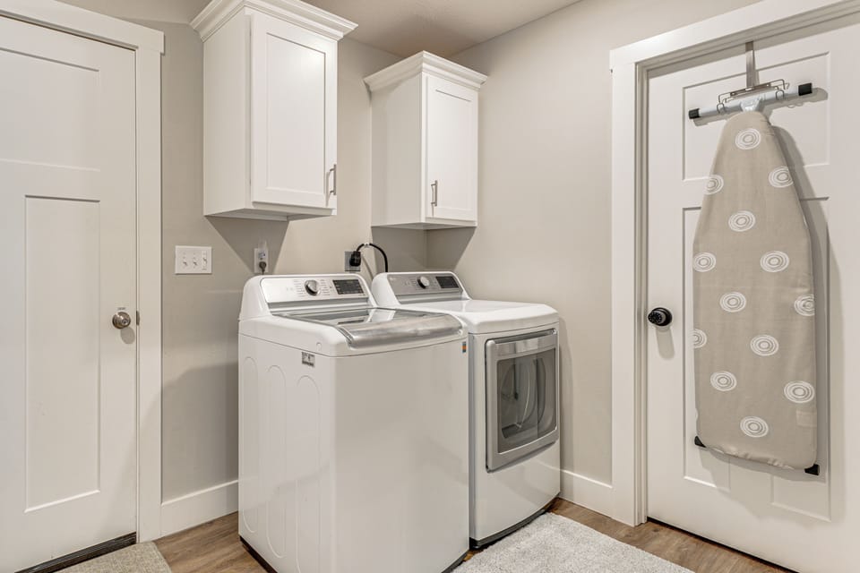 Laundry Area | Detergent Provided