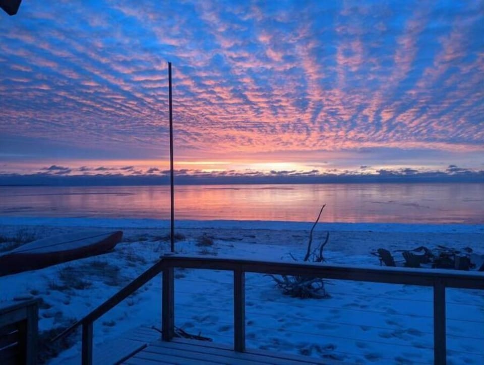 Winter sunrise 