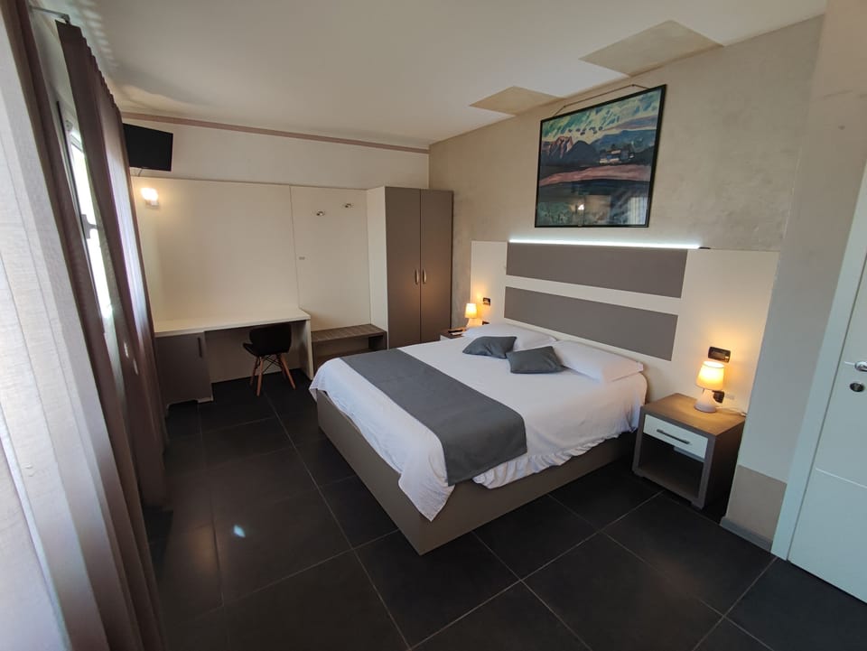 Superior Double Room | Individually decorated, individually furnished, desk, laptop workspace