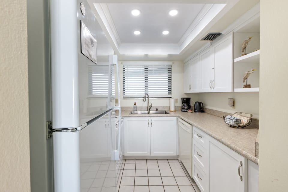 Clean and bright cooking space.
