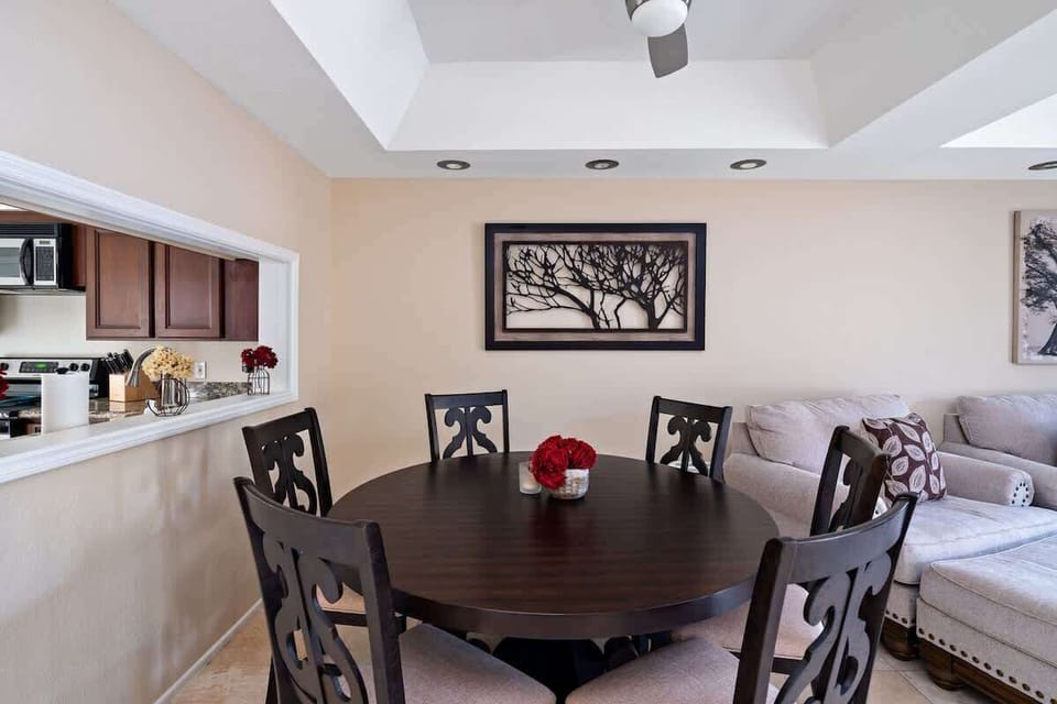 Formal dining for up to 6 guests.