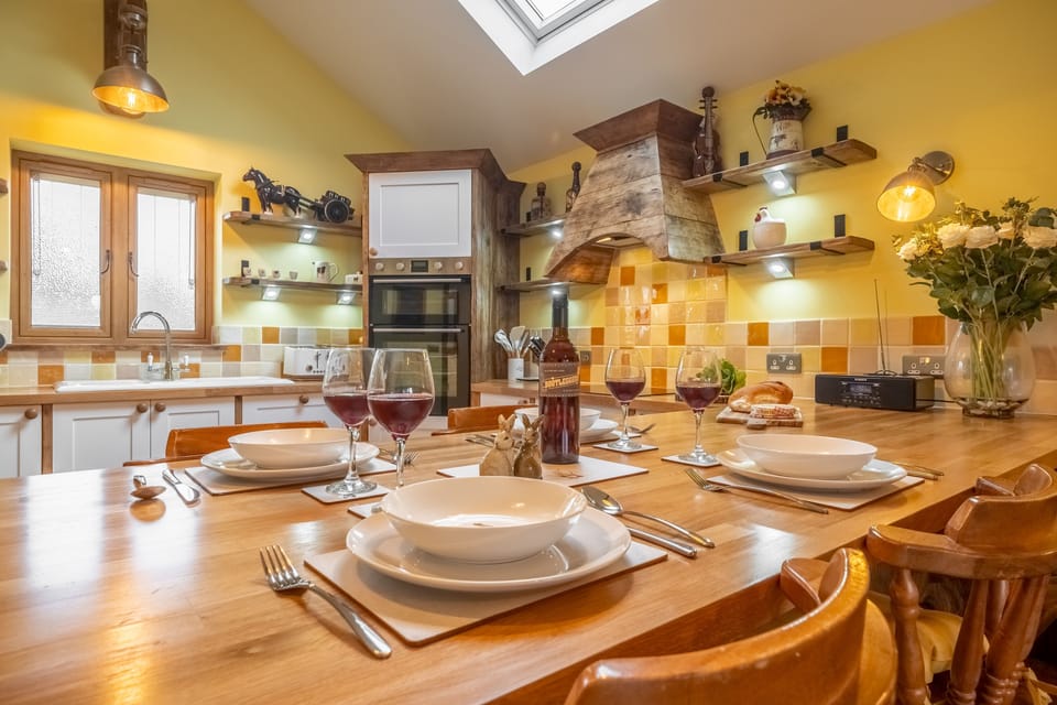 Stylish kitchen / dining area