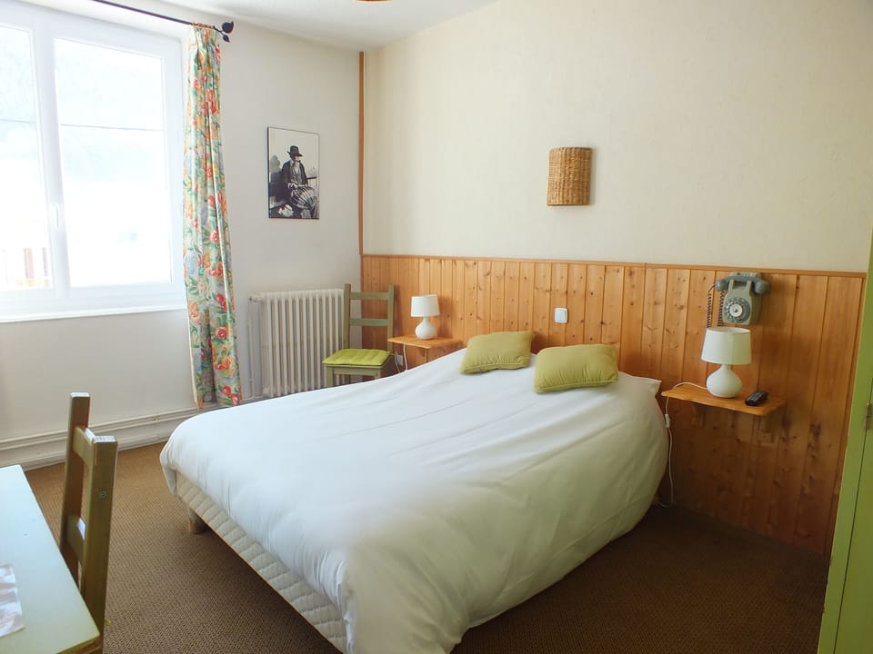 Standard Double Room | Desk, free WiFi