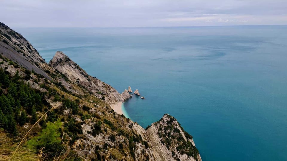 Vista sulle due sorelle dal Monte Conero