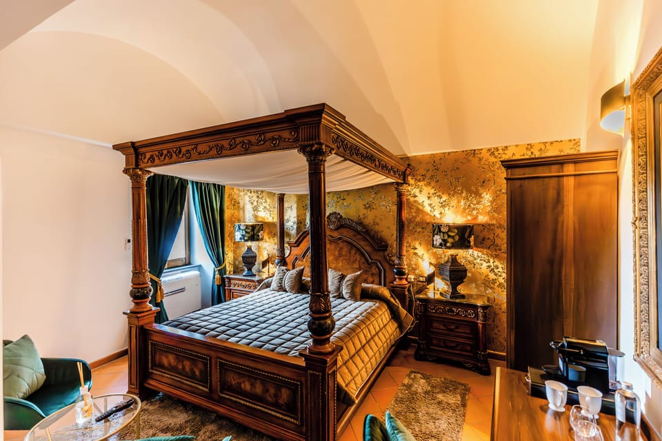 Deluxe Room | Egyptian cotton sheets, premium bedding, down comforters